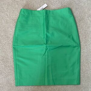J Crew green pencil skirt. Size 4. NWT.